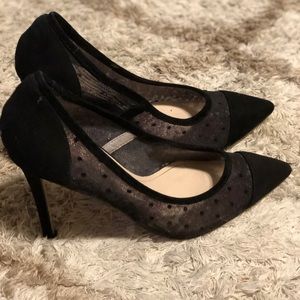 Pointed toe heels